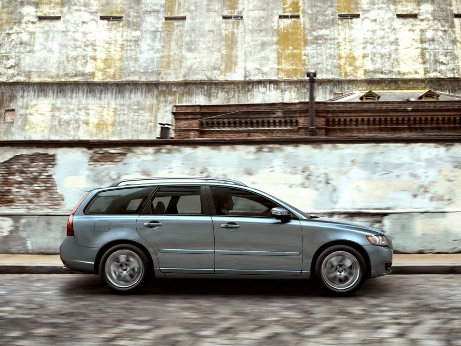  Volvo V50 T5 2007 года  (фото 12 из 47)